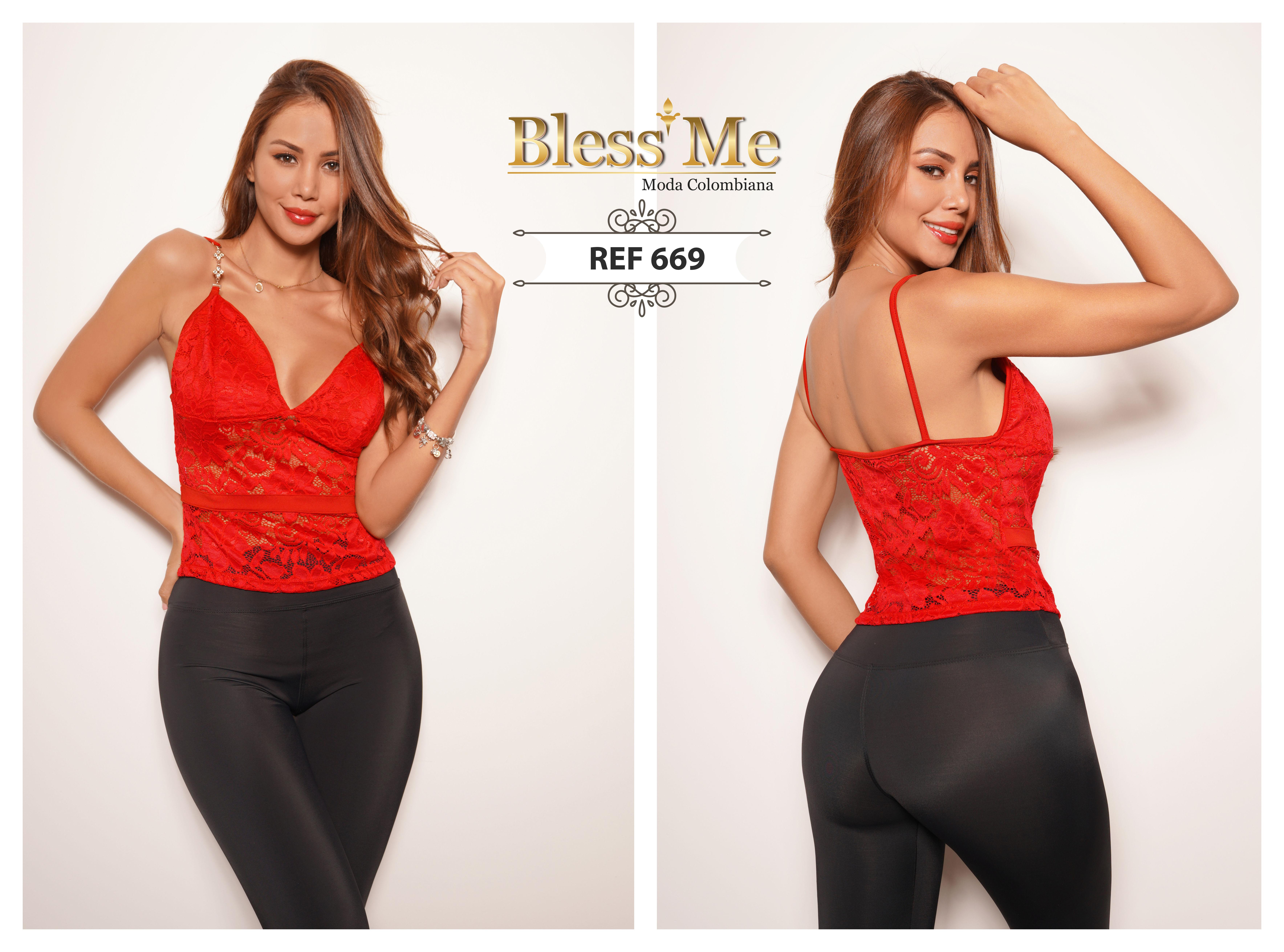 Hermosa Blusa semitrasparente escotada